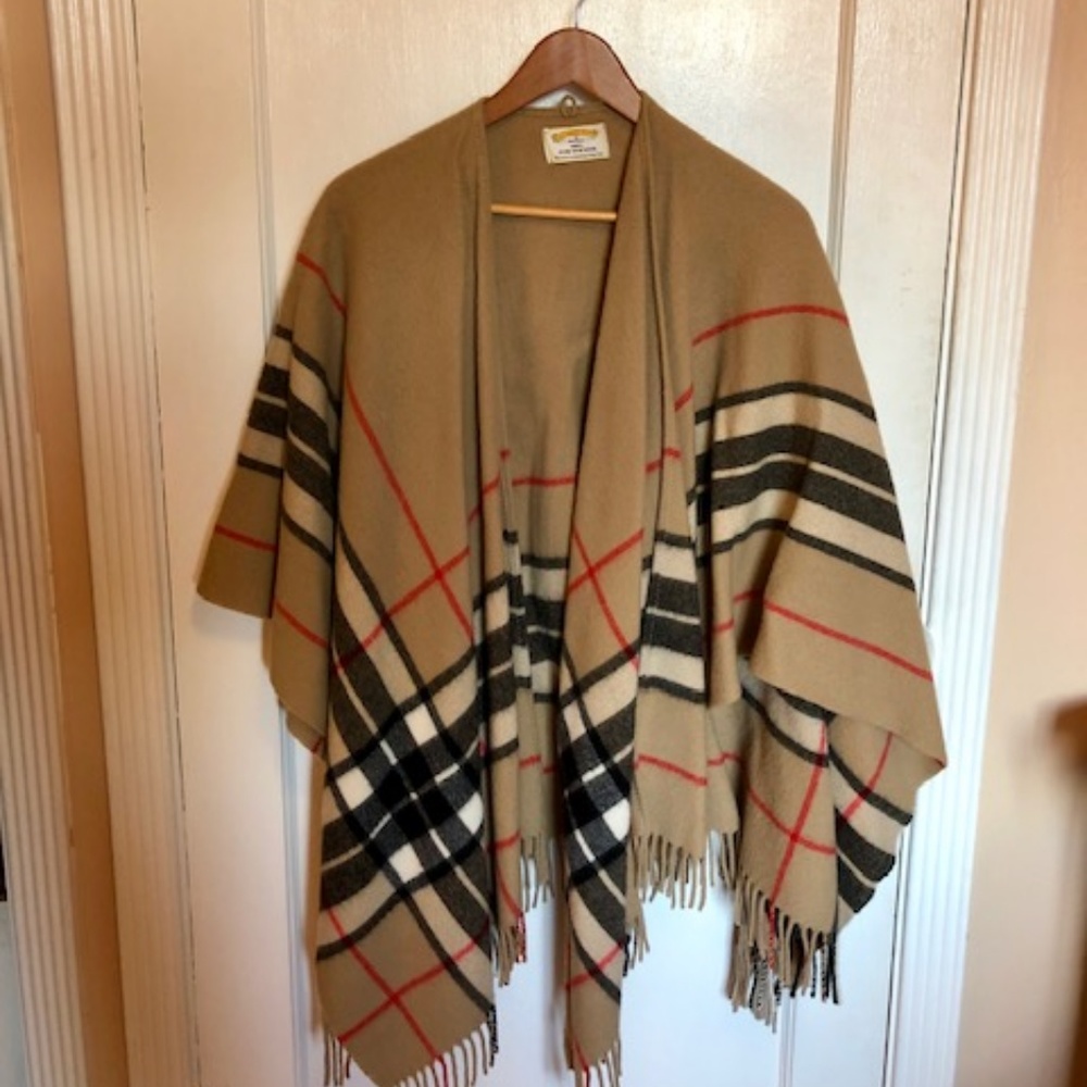 Vintage Wool Poncho Burberry Print